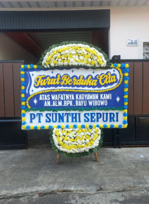 Papan Bunga Duka di Bacan Timur